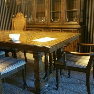 CHINA CABINET AND DINNING TABLE 8 CHAIRS